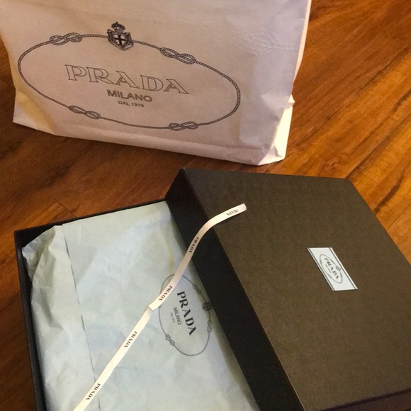 Pink prada handbag:) - Picture 3 of 3